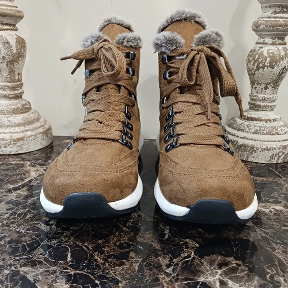 J-Lo Jennifer Lopez Gerard Faux-Fur Hiking Booties/Shoes Size 7 for Women - Picture 3 of 9